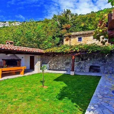 Villa Bella Vista Near Ucka Nature Park Lupoglav (Istria)